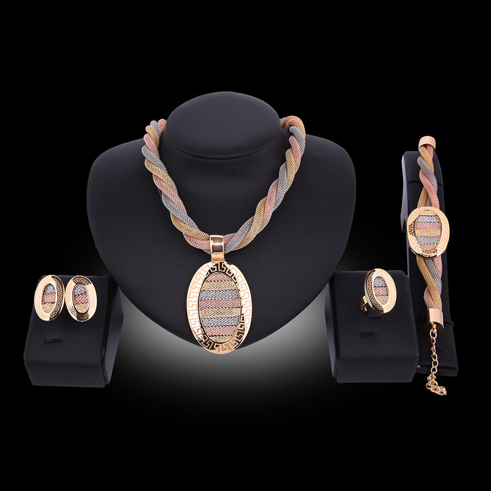 Conjunto de joyería nupcial india de oro